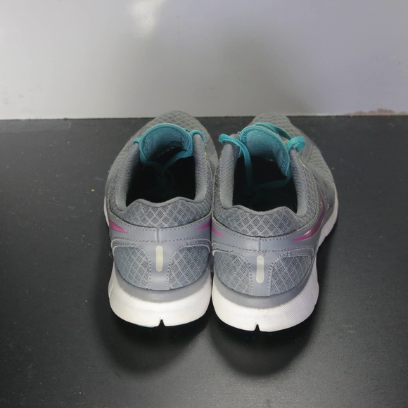 Nike Flex 2013 Run Low Size 9.5 Womens 006203 Gray Purple Running Sneakers Shoes - Picture 4 of 7